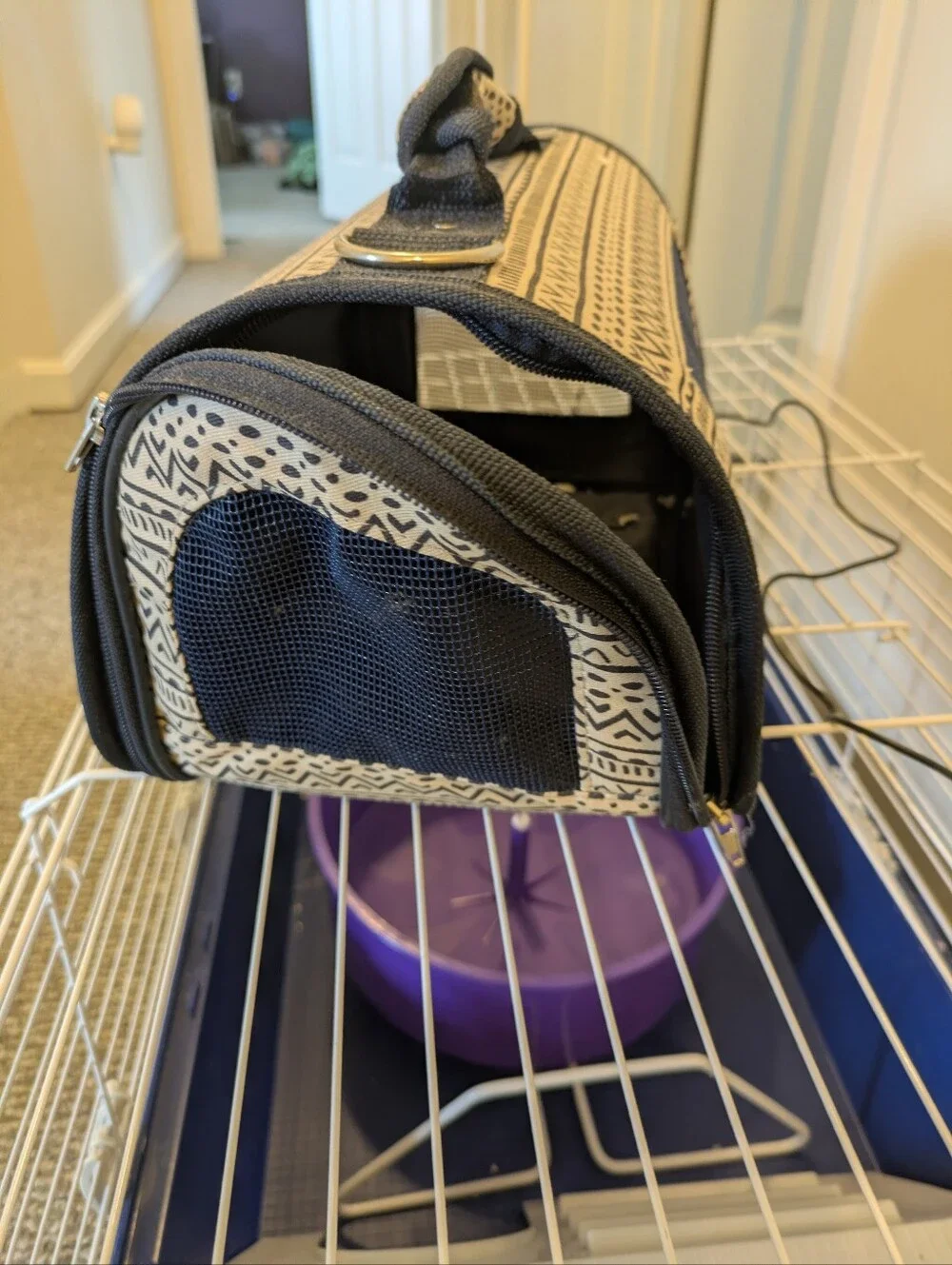 Small Pets Wire Cage with White Bars and Blue Base